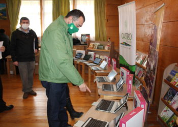 Alcalde Vera quiere que Chiloé tenga una moderna conectividad digital.