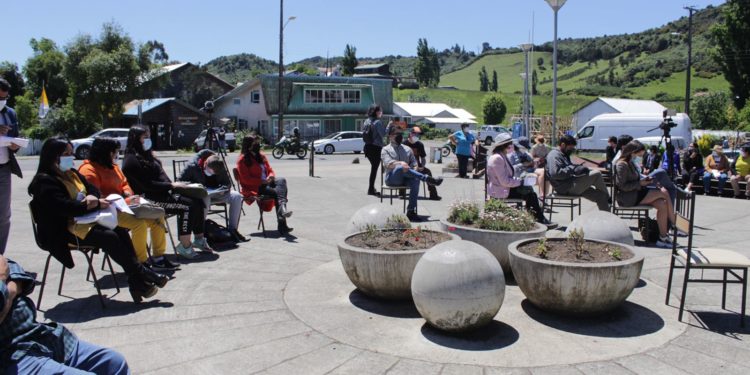 Castro vivió histórica doble jornada de diálogo y reflexión respecto a la nueva constitución