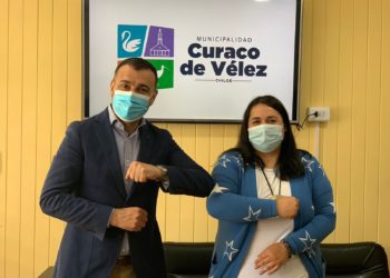 Curacanos podrán acceder a precios justos a la farmacia y óptica popular