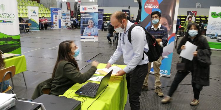 Castro Municipio desarrolla exitosa Feria Laboral