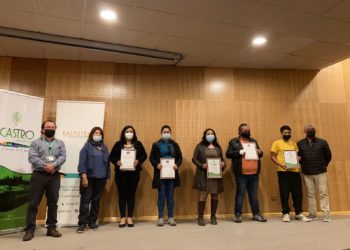 Con educación a distancia 40 personas completan sus estudios de enseñanza media en Castro