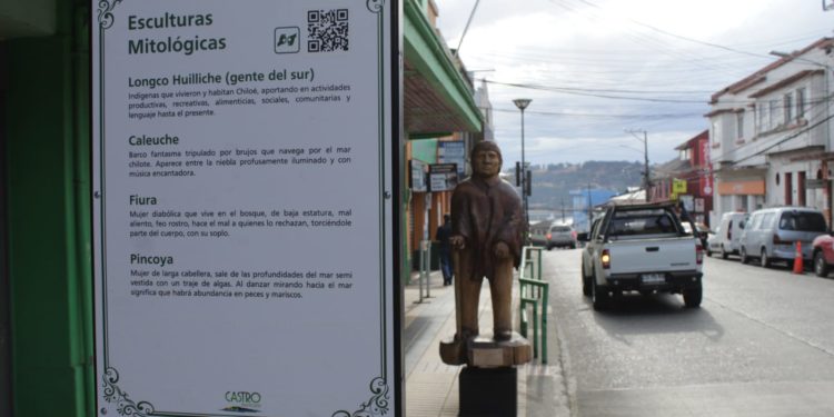 Esculturas de calle Blanco añaden sistema de información inclusivo para los visitantes.