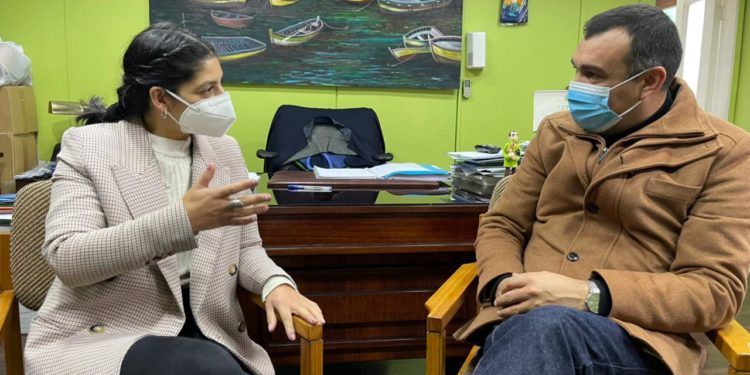 Alcalde de Castro planteó problemáticas de la provincia de Chiloé a la delegada regional