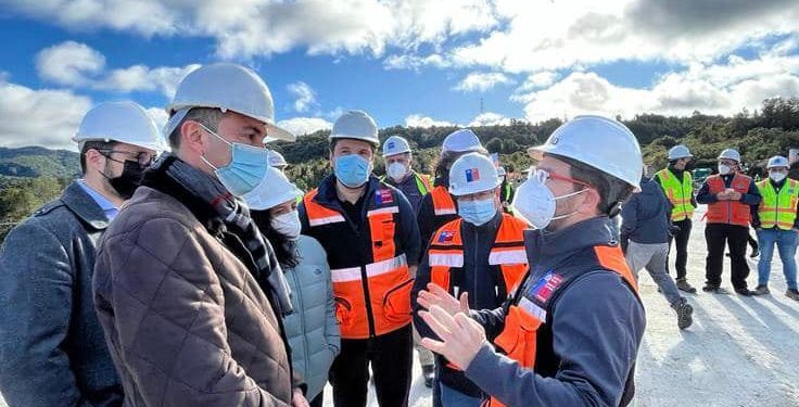 Alcalde Vera optimista con postura del MOP para mejorar conectividad de los chilotes.