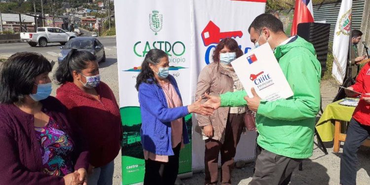 Oficina de Saneamiento sigue dando soluciones para la regularización de propiedades