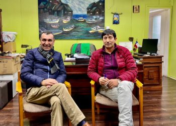 Alcaldes de Castro y Dalcahue avanzan en reforzamiento de colaboración que beneficiará a sus habitantes