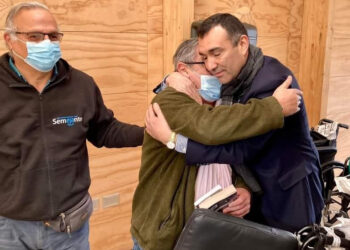 Castro Municipio continúa con entrega de sillas de rueda a personas con discapacidad