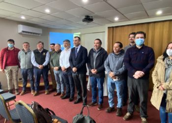 Alcaldes de Chiloé aseguraron certezas para la mantención de caminos