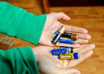 Castro Municipio lidera campaña de recolección de pilas en Chiloé