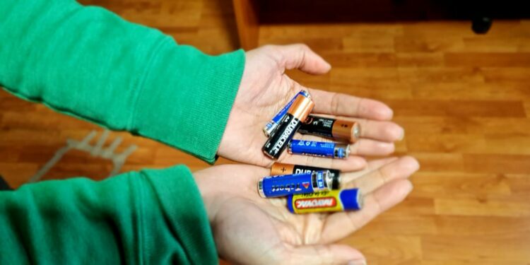 Castro Municipio lidera campaña de recolección de pilas en Chiloé