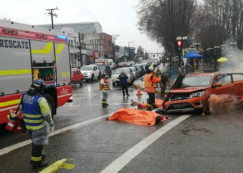 Con simulacro de accidente de tránsito llaman a conducir con responsabilidad en Fiestas Patrias