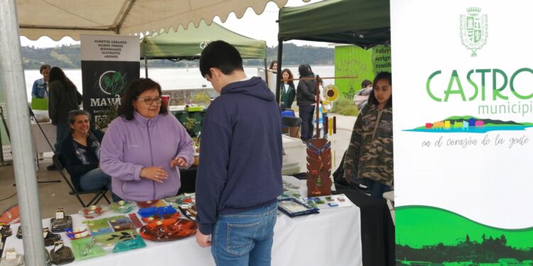 Apuestan por una segunda versión: Exitosa Feria Medio Ambiental motiva a vecinos