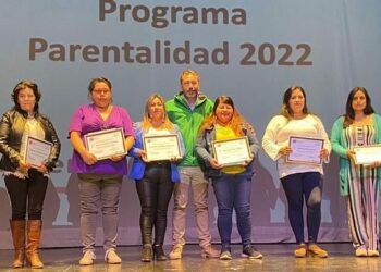 Castro Municipio certificó a padres que participaron del programa Parentalidad para evitar el consumo de drogas y alcohol