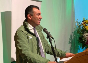 Alcalde Vera golpeó la mesa para que se solucione abandono en la construcción de jardines infantiles