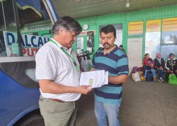 Dirección de Tránsito sale a la calle a informar sobre licencias de conducir y permisos de circulación