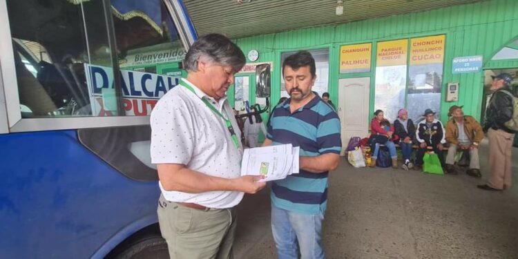 Dirección de Tránsito sale a la calle a informar sobre licencias de conducir y permisos de circulación