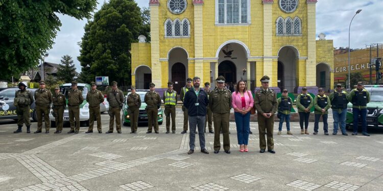 Castro Municipio coordina acciones con Carabineros para brindar una Navidad Segura