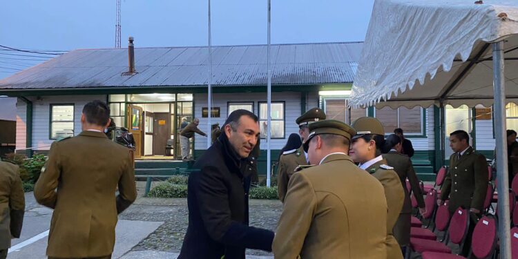 Alcalde Vera saludó a Carabineros en su aniversario 96