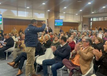 Alcalde Vera valoró la creación de una política regional que beneficie a los adultos mayores.