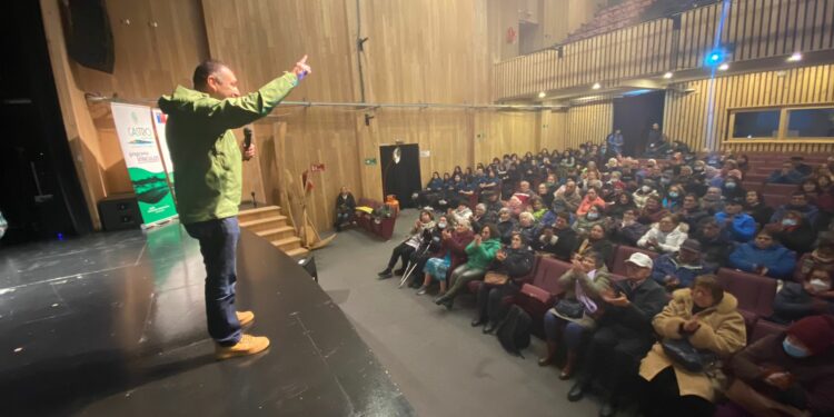 Con emotiva ceremonia Castro conmemoró el Día del Buen Trato al Adulto Mayor