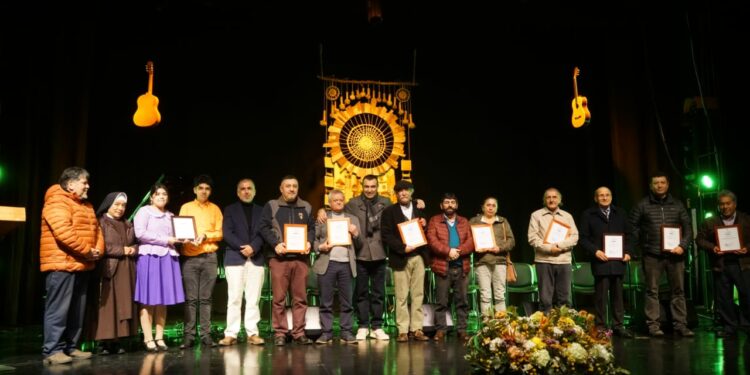 Castro celebró el Día de los Patrimonios homenajeando a sus artesanos, cultores e instituciones