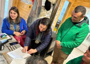 Adultos mayores de Curaco de Velez podrán utilizar la piscina temperada que se ubica en el Polideportivo