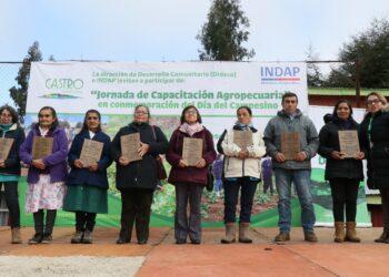 Con capacitación y ceremonia de reconocimiento se conmemoró el Dia del Campesino en Castro