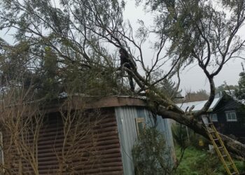 El alcalde de Castro insta al autocuidado ante las condiciones atmosféricas adversas