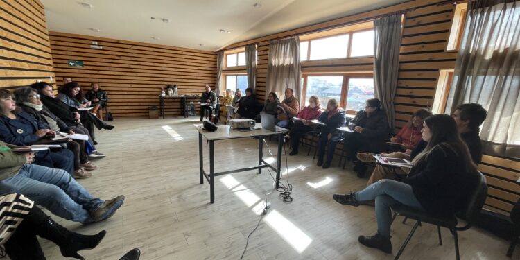 Castro: Realizan charla sobre seguridad pública