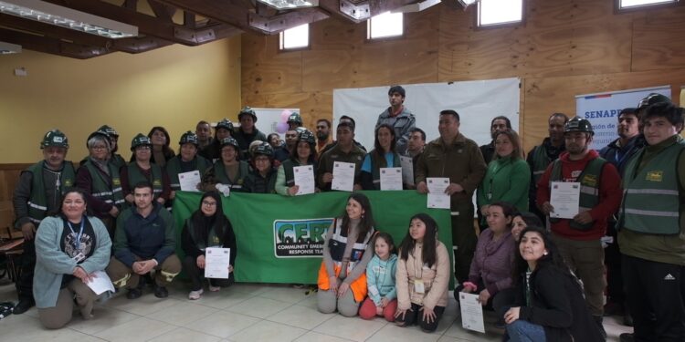 Vecinas y vecinos de Castro se certificaron como “equipo comunitario de respuesta a emergencias”