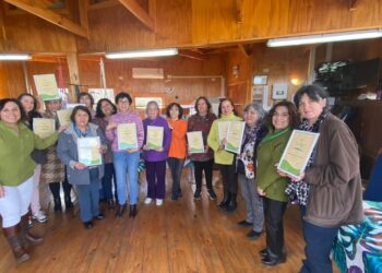 Exitoso resultó el reciente curso de macramé que impartió Castro Municipio