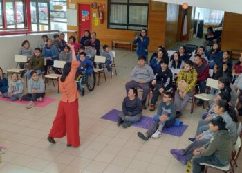 Feria del Libro de Castro conquistó a niños, niñas y jóvenes de establecimientos educacionales