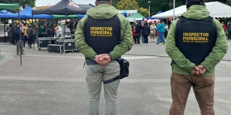 Castro: Amenazan con arma blanca a dos funcionarios municipales