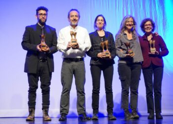 Guionista de Netflix llamó a los jóvenes chilotes a “contar historias locales”