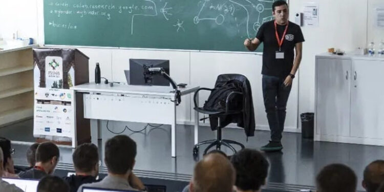 Informático chilote triunfa en Europa con libros sobre programación