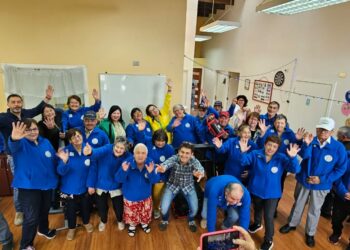 Adultos Mayores del Club “Mi pequeño Paraíso” celebran la llegada de equipamiento deportivo