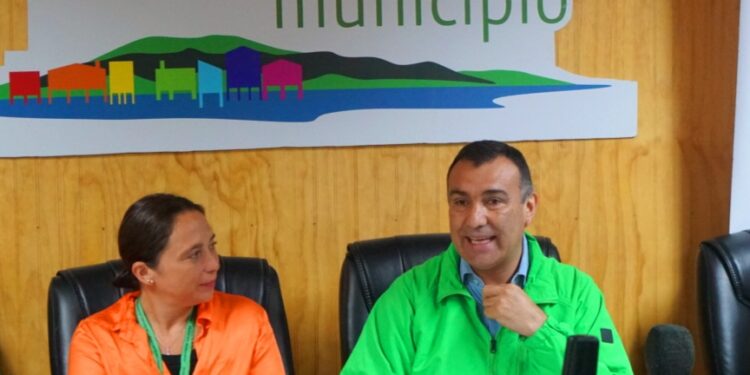 Alcalde Vera destaca que Castro desarrolla más de 220 eventos de cultura anualmente