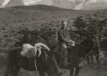 Aterriza en librerías castreñas esperado libro de Celcio Rivera Henríquez