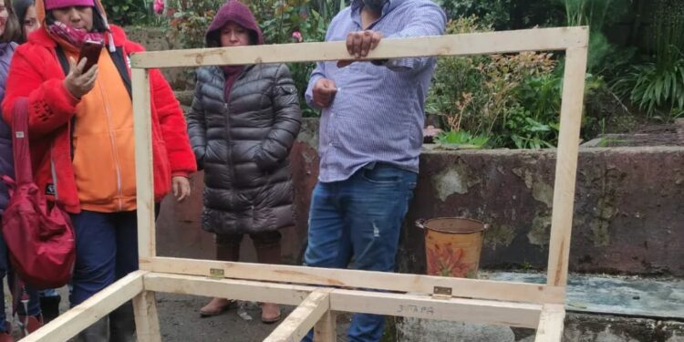 Vecinos de Barrio El Esfuerzo aprenden a hacer sus propios huertos