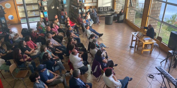 Homenaje Literario: Presentan libro sobre Aristóteles España