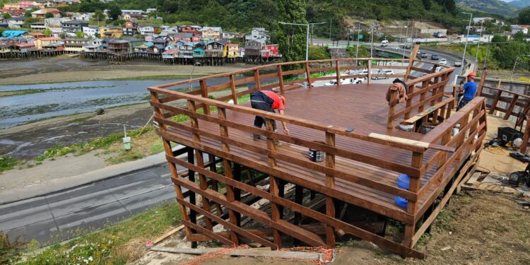 Mirador “Astillero sur” presenta importante avance de obras