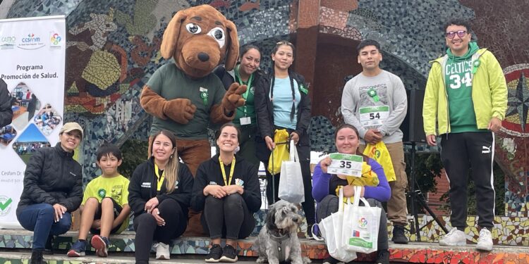 Familias y mascotas se reunieron en la Plaza de Armas para participar de la “Perruning, yo aperro con Castro”