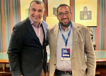 Alcalde y ministro de Educación analizaron un adelanto de subvención para que jubilen 53 personas del sistema de educación municipal en Castro.