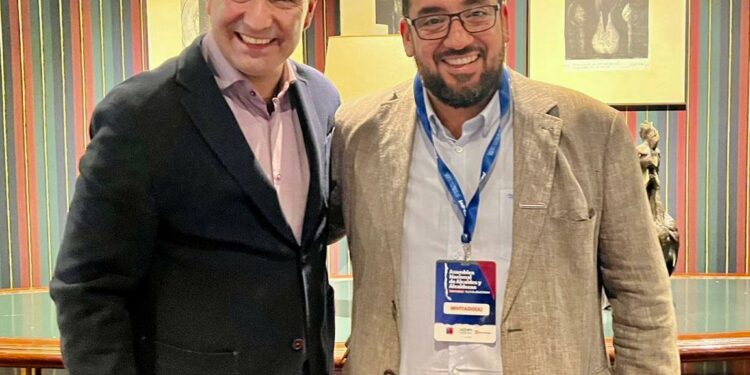 Alcalde y ministro de Educación analizaron un adelanto de subvención para que jubilen 53 personas del sistema de educación municipal en Castro.