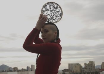 Lanzan disco que teje historias y melodías en el corazón de Castro