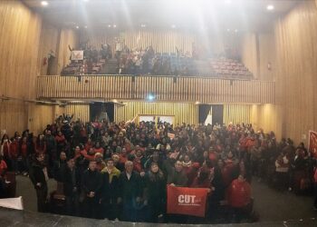 Alcalde de Castro Juan Eduardo Vera instó a defender los derechos de los trabajadores en el Día Internacional del Trabajo