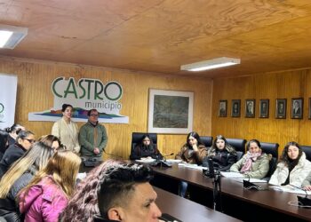 Castro impulsa capacitación con segundo grupo del curso de cajeros bancarios