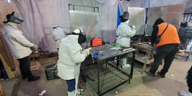 Castro Municipio y Sence impulsan capacitaciones laborales exitosas