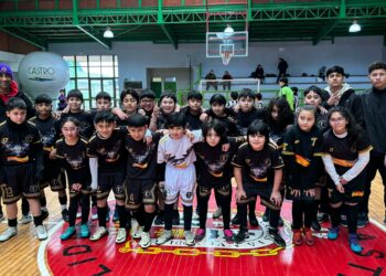 Con gran participación de niños y niñas de Castro, comenzó el Campeonato Formativo de Futsal