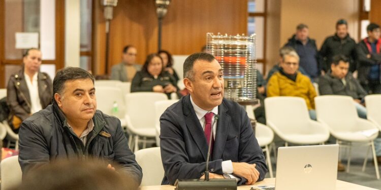 ¡Histórico hito para la educación chilota! Aprobados más de 15 mil millones para el liceo de Cultura y Difusión Artística de Castro